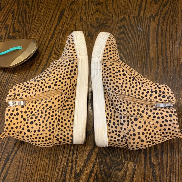 Leopard Platform Sneaker, size 9 - Picture 2 of 6